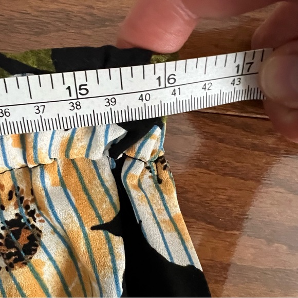 /Forever 21/ Jumpsuit wide pant open back - Picture 10 of 10